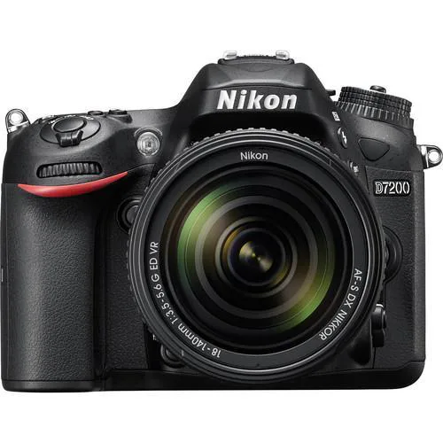 دوربین عکاسی نیکون Nikon D7200 با لنز 140-18 VR (دست دوم)