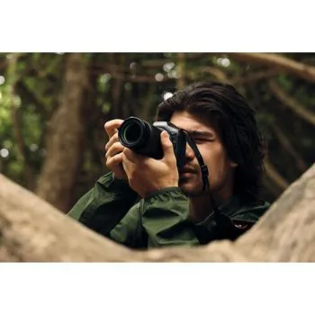 دوربین بدون آینه کانن Canon EOS R7 Mirrorless Camera
