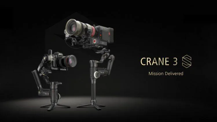 تصویر از پک کریتیو کرین ۳ اس Zhiyun-Tech CRANE 3S Creative Pack در حالت ایستاده