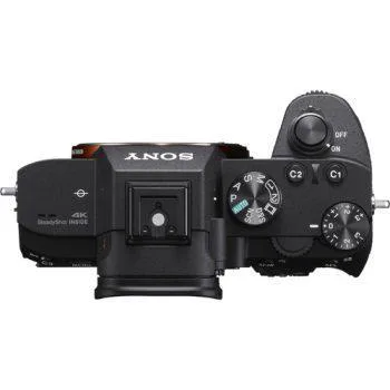 نمای بالا دوربین عکاسی بدون آینه سونی Sony a7 III with 28-70mm Lenz