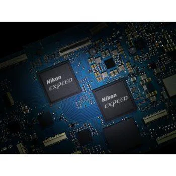 دوربین عکاسی بدون آینه نیکون Z 7II بالنز 70-24 میلیمتر