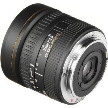 لنز Sigma 8mm f/3.5 EX DG