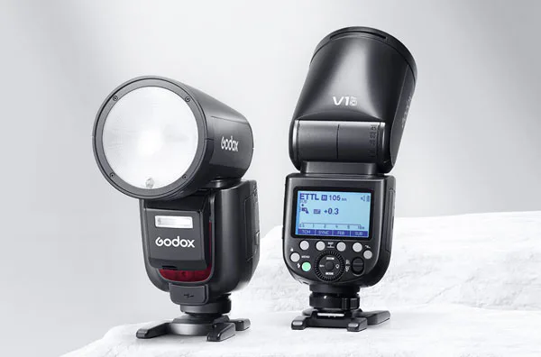 فلاش اسپیدلایت گودکس Godox V1Pro-F Flash for FUJIFILM از نمای روبرو و نمای پشتی