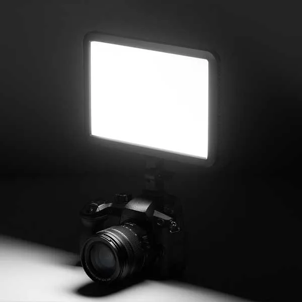 نور ثابت ال ای دی گودکس Godox LDP8BI Bi-Color LED روی دوربین