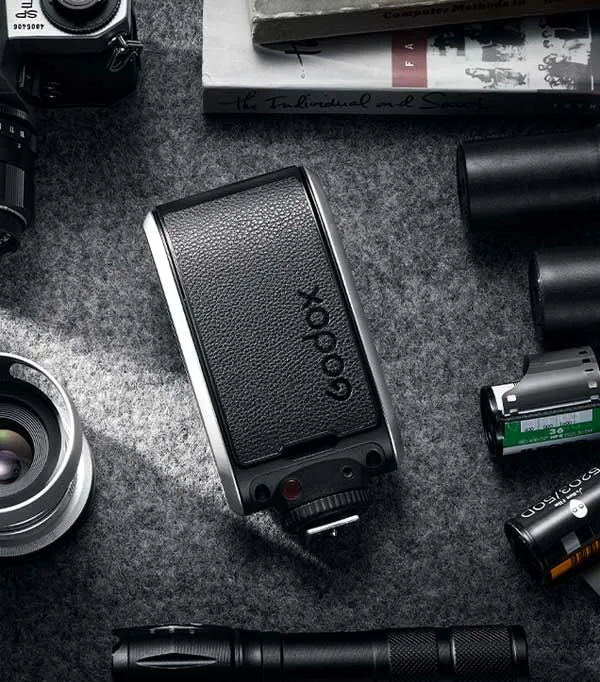 فلاش دوربین گودکس Godox Lux Senior Retro Camera Flash و نمای جانبی