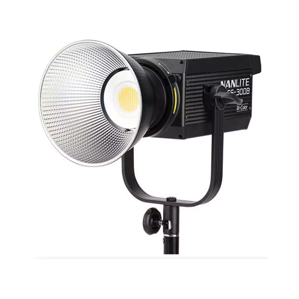 کیت 2 تایی نور ثابت نانلایت Nanlite FS-300B به همراه کیف، سه پایه و سافت باکس