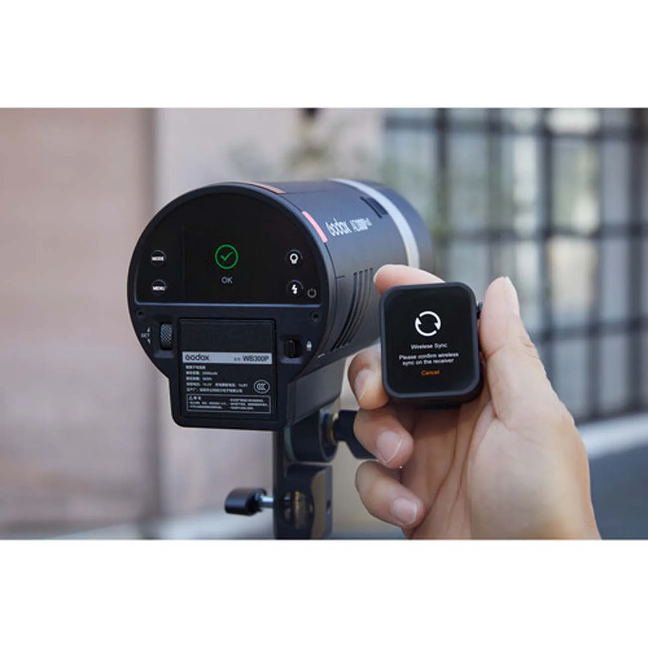 فلاش پرتابل گودکس Godox AD300Pro II All-in-One Outdoor Flash — تصویر 7